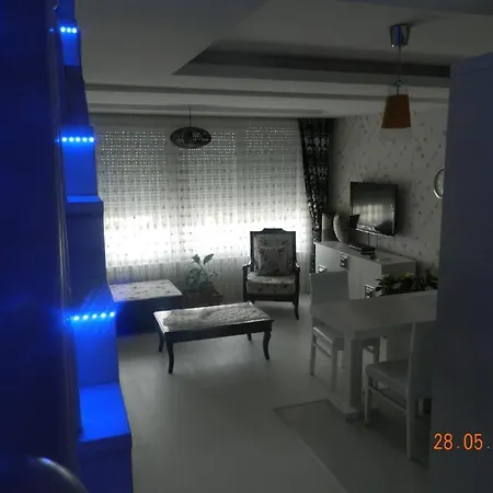 Antalya Port Flats شقة *