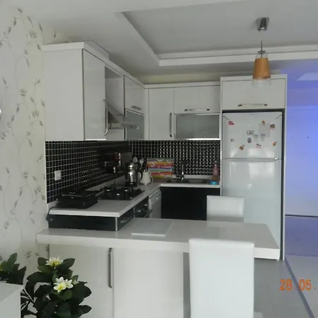 Antalya Port Flats شقة *